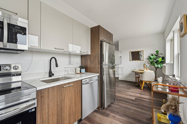 Foto del edificio - Brand New Studio with Luxe Finishes & Natu...