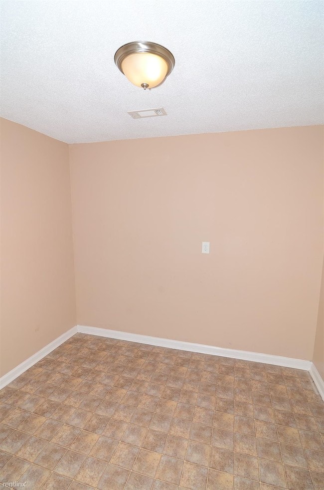 Building Photo - 3 br, 2 bath House - 4834 White Oak Tree