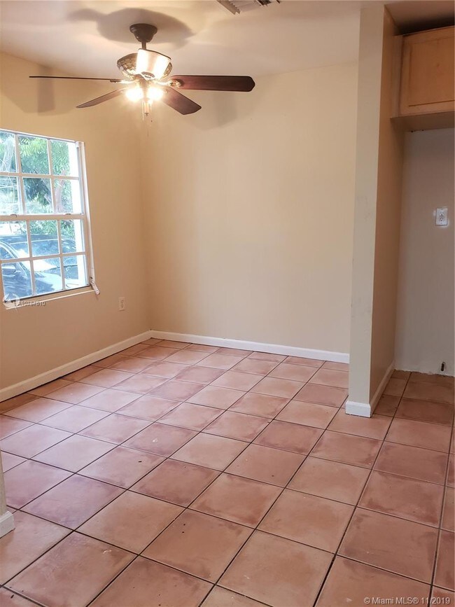 Foto del edificio - 715 NW 116th Terrace