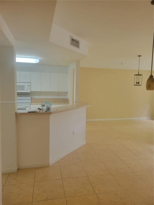 Foto del edificio - 11102 NW 83rd St