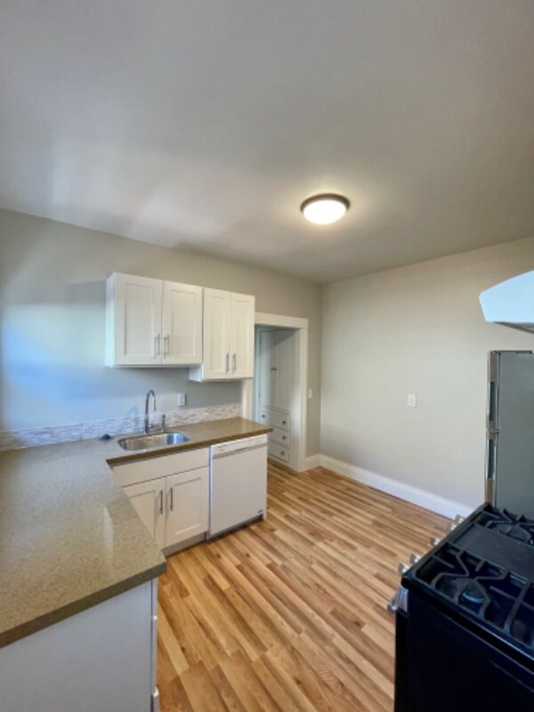 Foto del edificio - 210 Frisbie St