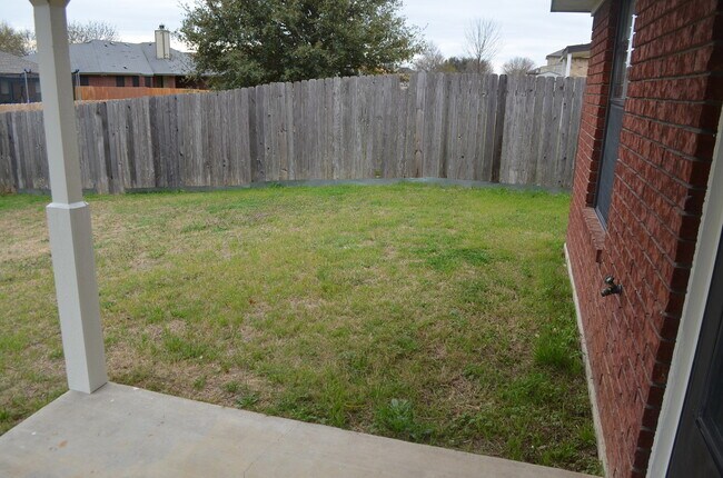 Building Photo - 3BD/2BA House in Killeen close to Ft. Hood!