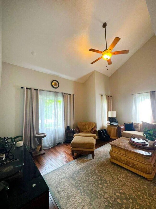 Building Photo - 304 Seafarer Dr