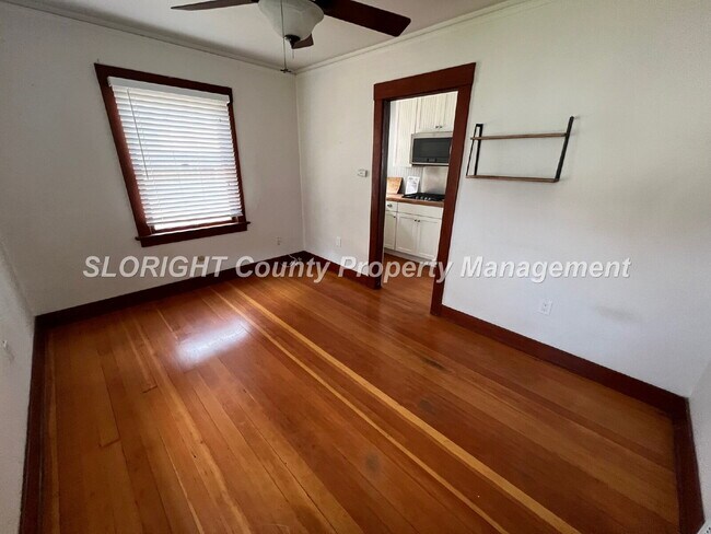 Foto del edificio - AVAILABLE APRIL- Charming 1 Bedroom/ 1 Bath