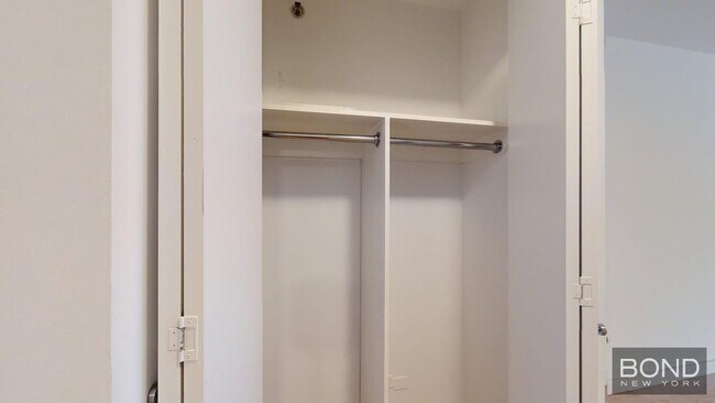 Foto del edificio - 222 E 39th St