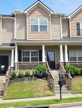Building Photo - 1551 Sprucedale Dr