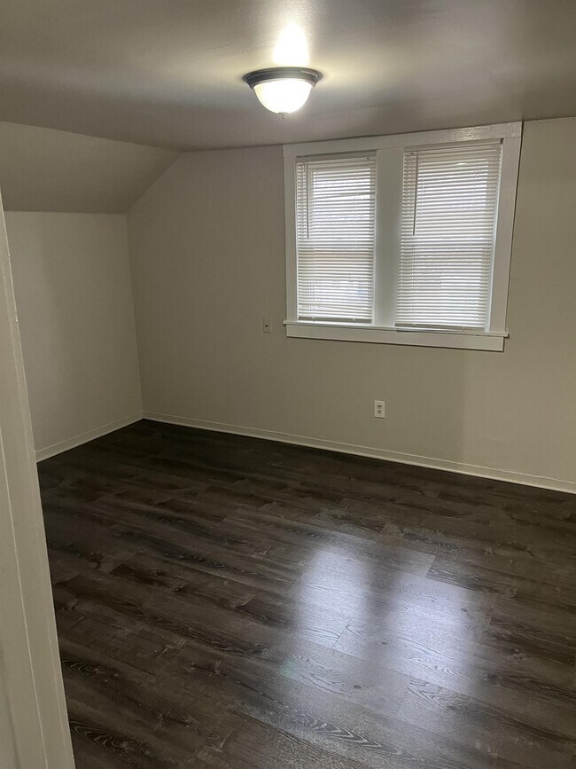 Foto del edificio - 4866 N 48th St