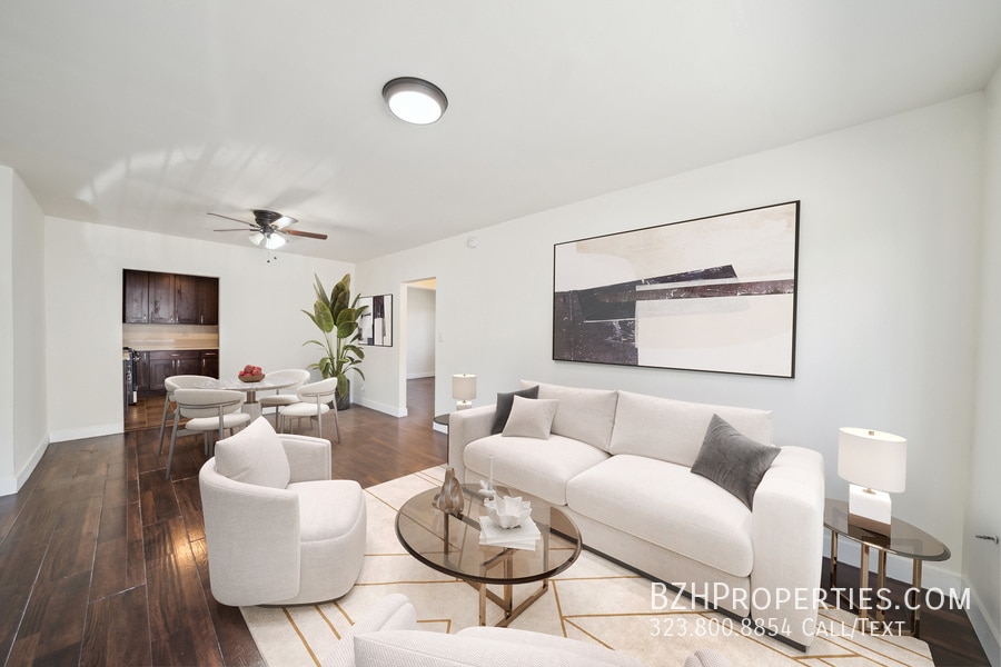 Foto principal - 5384 Romaine St