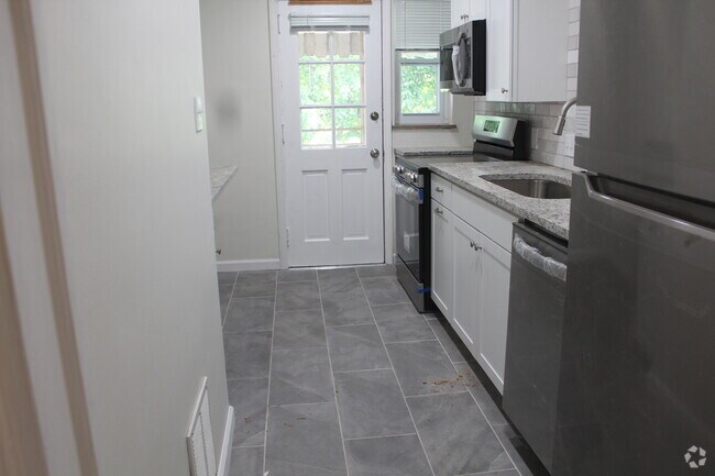 Building Photo - 1448 Elmwood Ave