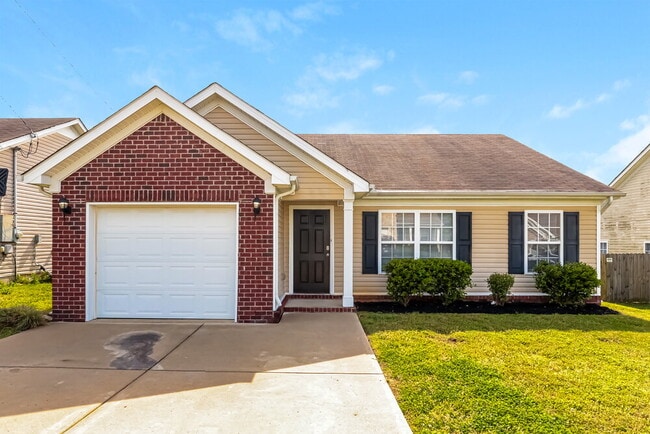 Building Photo - 165 Howard Woody Dr