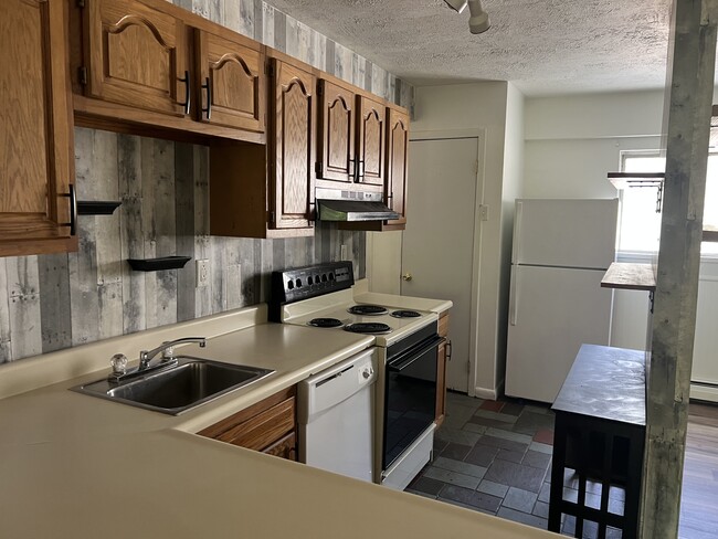 Foto del edificio - 420 Manor Harrison City Rd