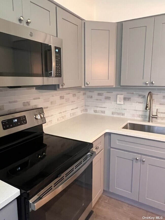 Building Photo - 30 Sylvan Ave