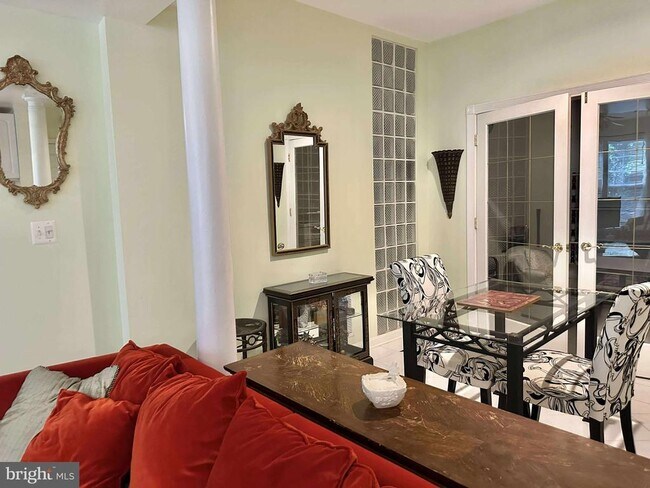 Building Photo - 2403 Shreve Hill Rd