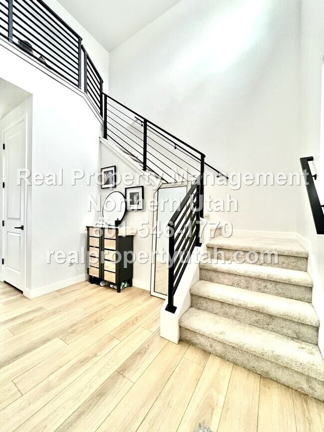 Foto del edificio - Stunning 4 Bedroom 2.5 Bath Home in Syracuse