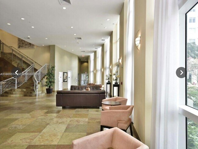 Foto del edificio - 1755 E Hallandale Beach Blvd