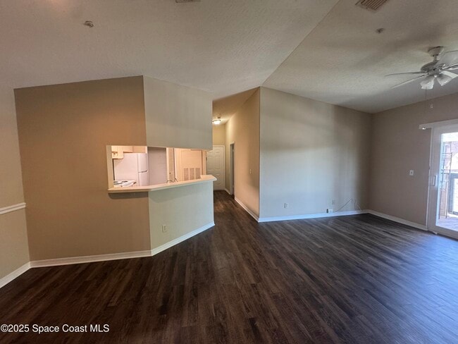 Building Photo - 7667 N Wickham Rd