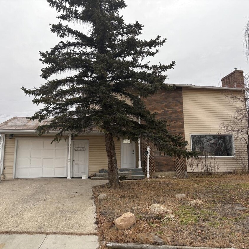 Photo principale - 3 bedroom in Grande Prairie AB T8V 3R2