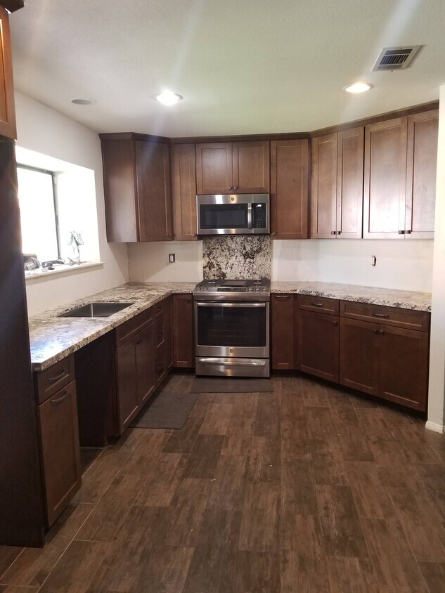 Remodeled Kitchen - 3114 E Oquendo Rd