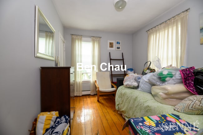 Building Photo - 48 Eustis St