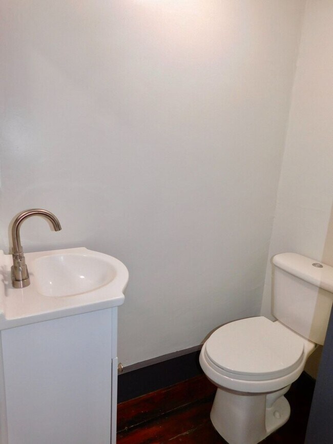 Foto del edificio - 525 W. Washington Street, Unit A, Petersburg