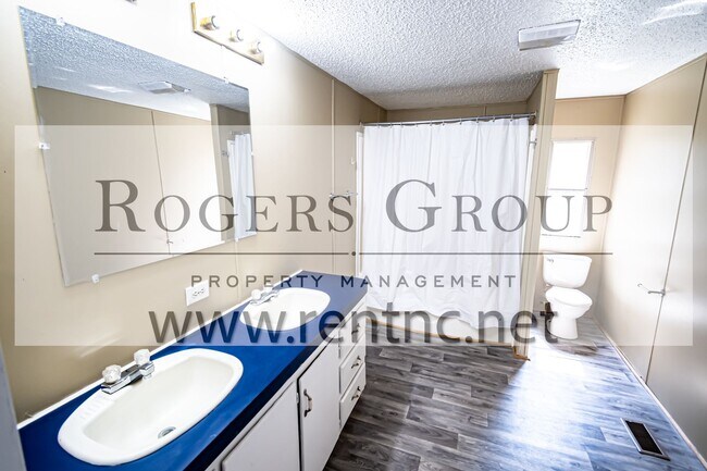Foto del edificio - Homes for rent in Kittrell NC - 141 S. Lyn...