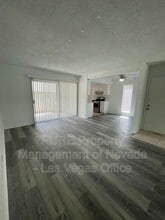 Building Photo - 1405 E Vegas Valley Dr