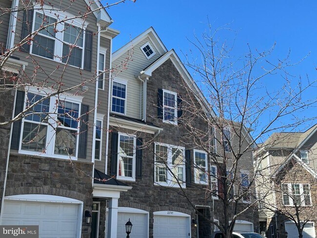 Foto del edificio - 22745 Balduck Terrace