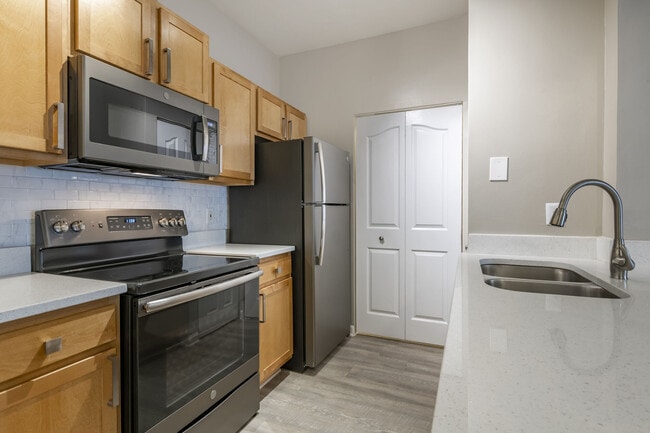 Building Photo - The Legends at ChampionsGate