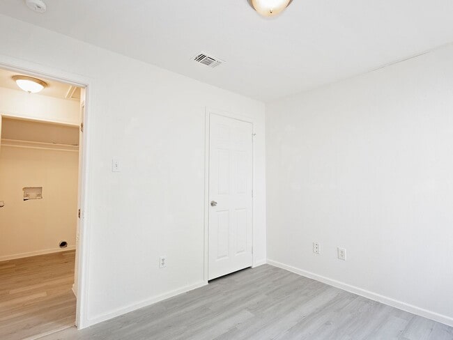 Building Photo - 1802 16th St