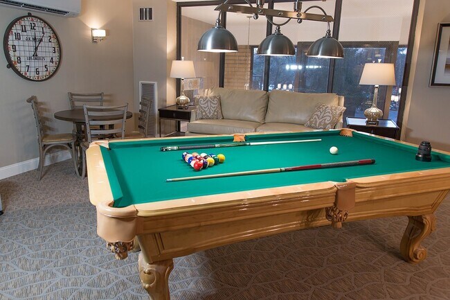 Foto del interior - Chestnut Hill South, L.L.C. (CHS)
