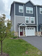 Building Photo - 120 Veery Wy