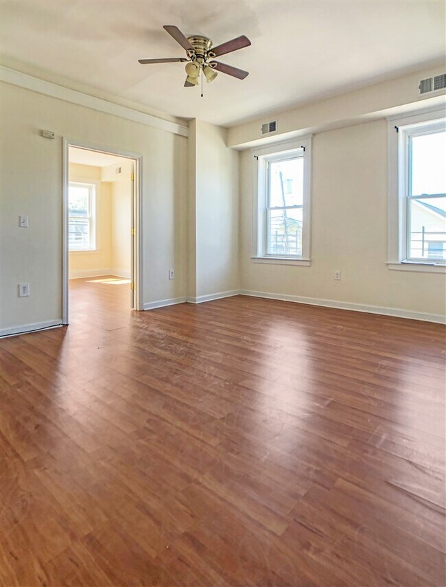 Foto del edificio - 319-321 14th Ave