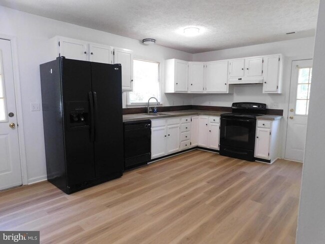 Building Photo - 100 Pinto Trail