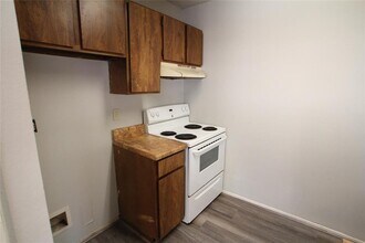 Building Photo - 5422 Farley Dr