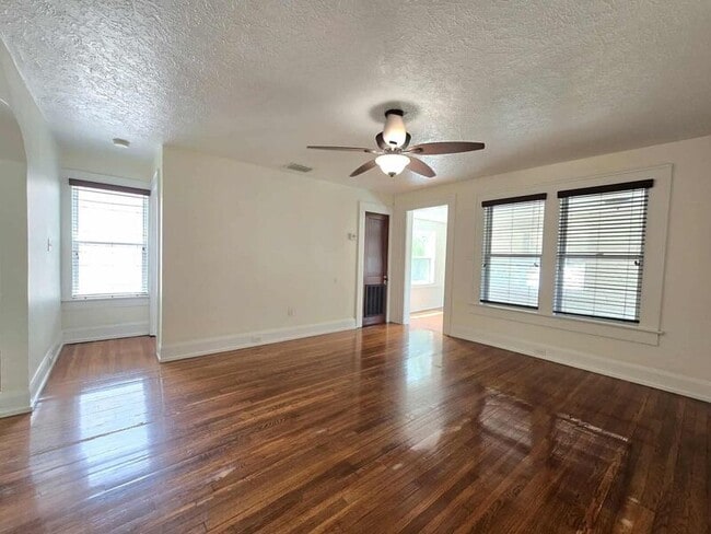 Foto del edificio - [748/750/756/758] Winfree Ave