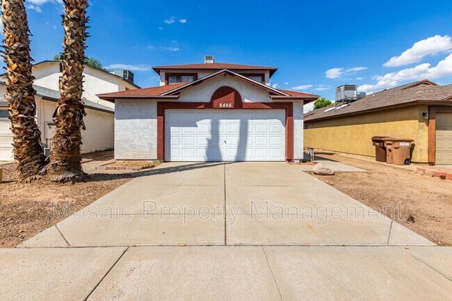Building Photo - 8846 W Bluefield Ave