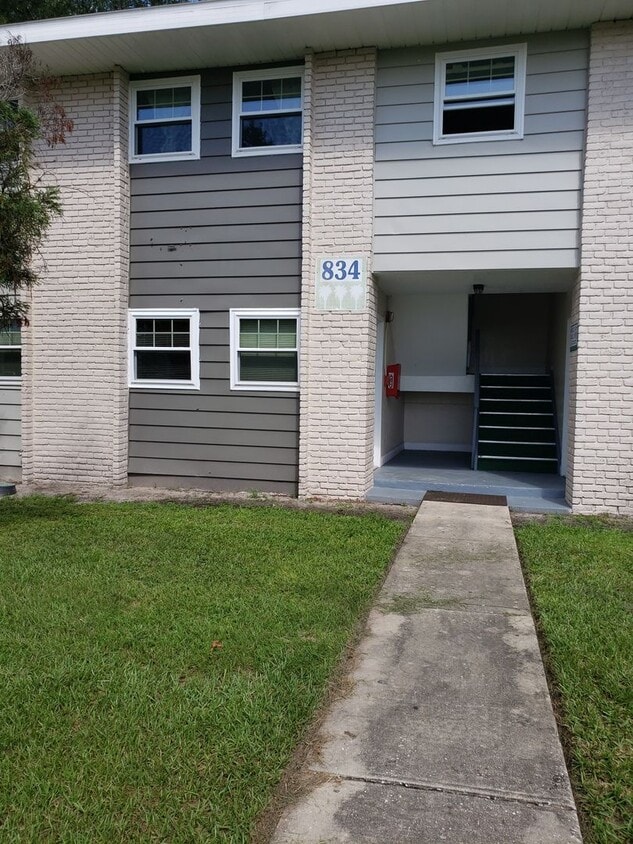 Primary Photo - Nice and Spacious Condo 2Bed/1Bath