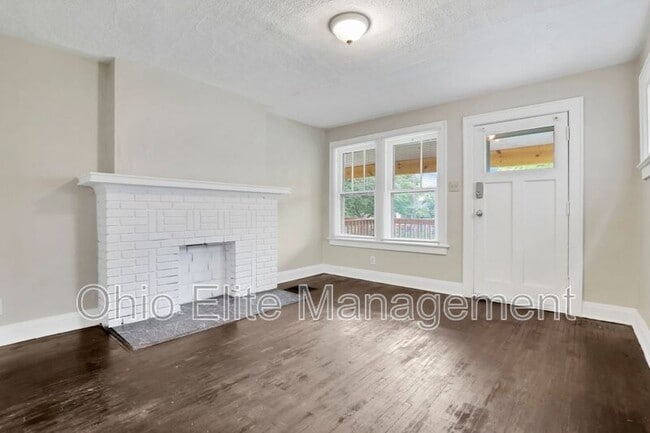 Building Photo - 659 S Burgess Ave