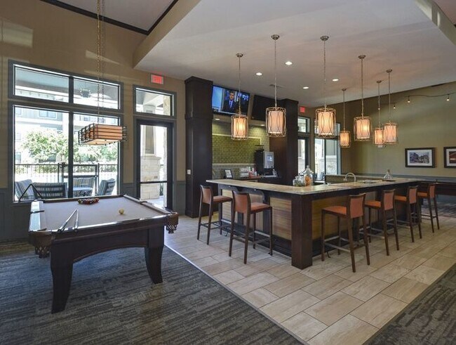 Foto del edificio - 11300 Farrah Ln