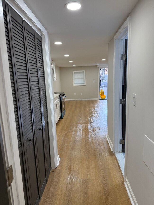 Foto del edificio - 4050 Maywood St