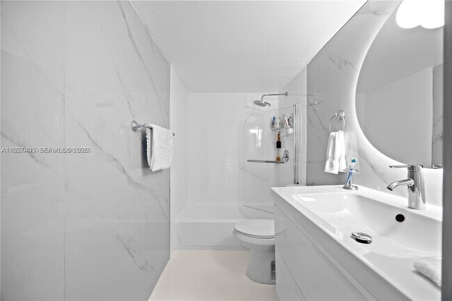 Foto del edificio - 8810 SW 132nd Pl