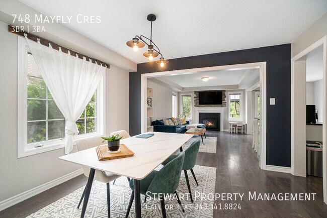 Building Photo - 748 Mayfly Cres