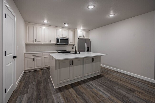 Foto del edificio - The Residences at Bryson Lake-367