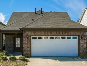 Building Photo - 7281 Green Ash Dr