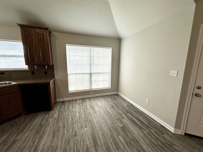Foto del edificio - Charming home in Midway ISD.