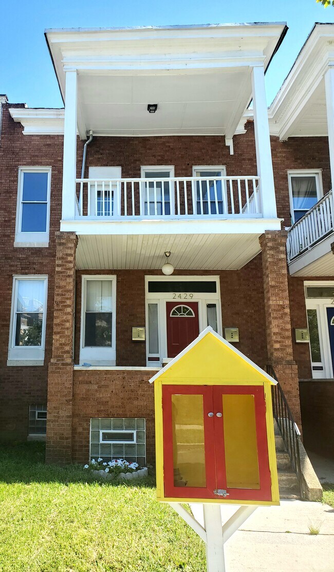 Building Photo - 2429 Linden Ave