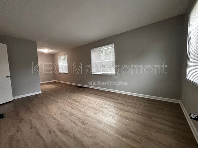 Foto del edificio - 516 East Dr