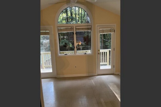 Foto del edificio - 4597 Briarcliff Rd NE