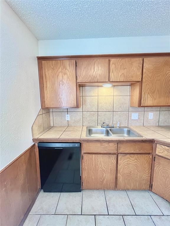 Foto del edificio - 233 Chalmette Dr