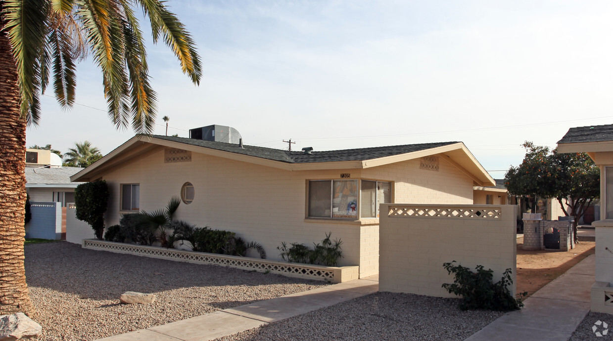 Primary Photo - Belleview
